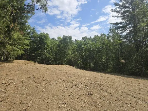836 Farmington Falls RD, Farmington, ME 04938