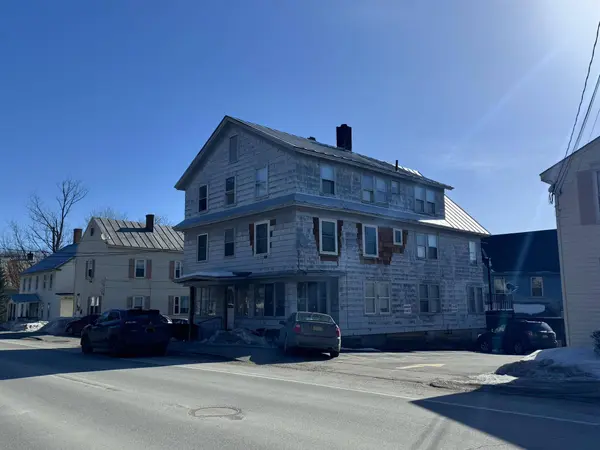 129 Perham ST, Farmington, ME 04938