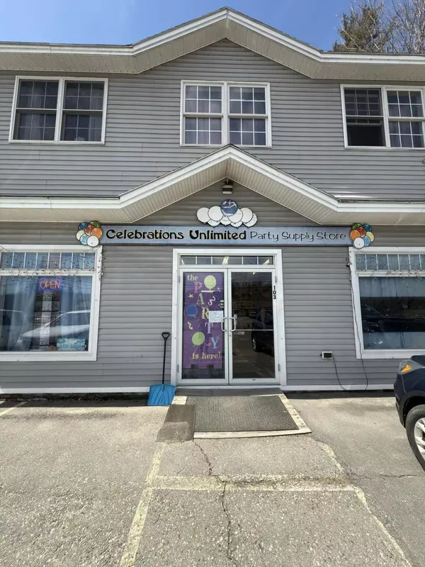 103 Fyfe RD, Farmington, ME 04938