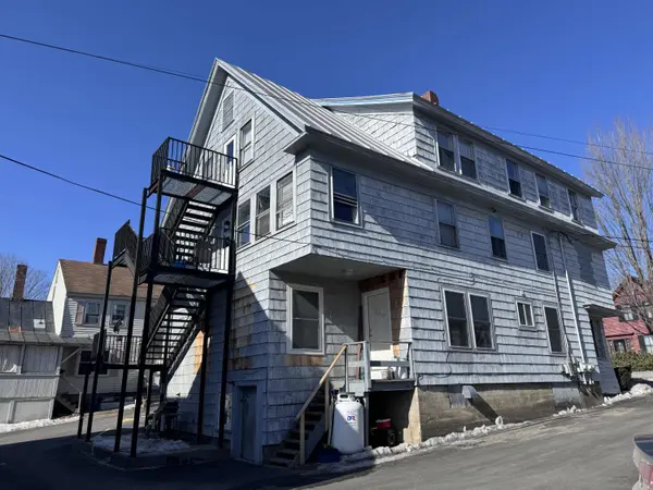 129 Perham ST, Farmington, ME 04938