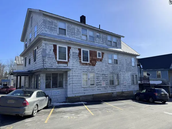 129 Perham ST, Farmington, ME 04938
