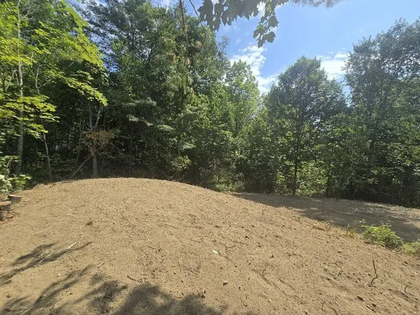 836 Farmington Falls RD, Farmington, ME 04938