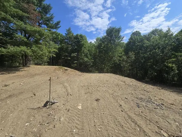 836 Farmington Falls RD, Farmington, ME 04938