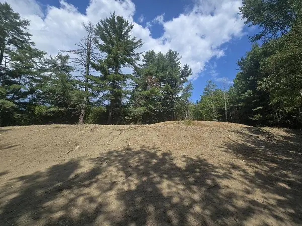 836 Farmington Falls RD, Farmington, ME 04938