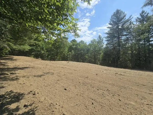 836 Farmington Falls RD, Farmington, ME 04938