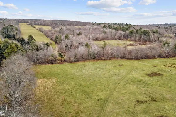 414 Farmington Falls RD, Farmington, ME 04938