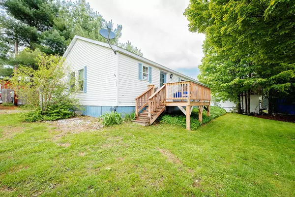 103 Twin Birches LN, Farmington, ME 04938