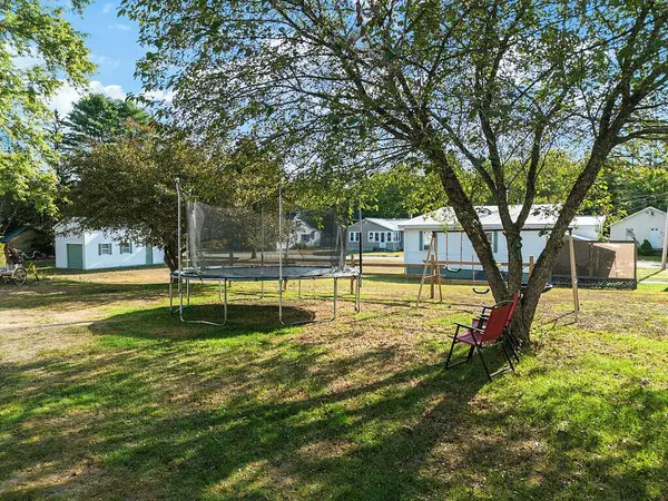 19 Summer ST, Madison, ME 04950