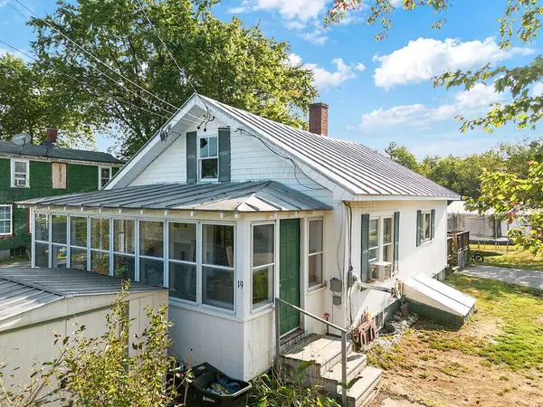 19 Summer ST, Madison, ME 04950
