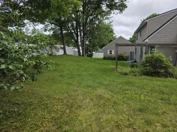 137 Barlen ST, Farmington, ME 04938