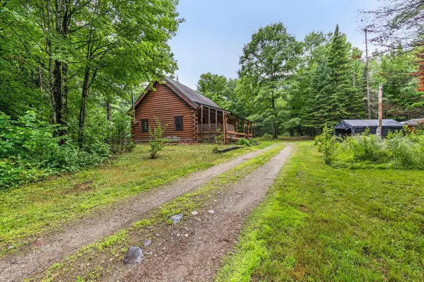 228 Dill RD, Starks, ME 04911