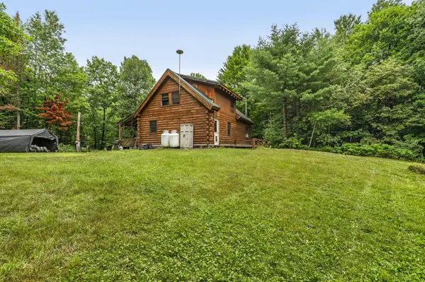 228 Dill RD, Starks, ME 04911