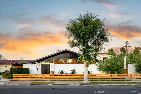 3000 Country Club DR, Costa Mesa, CA 92626