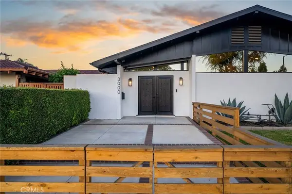 3000 Country Club DR, Costa Mesa, CA 92626