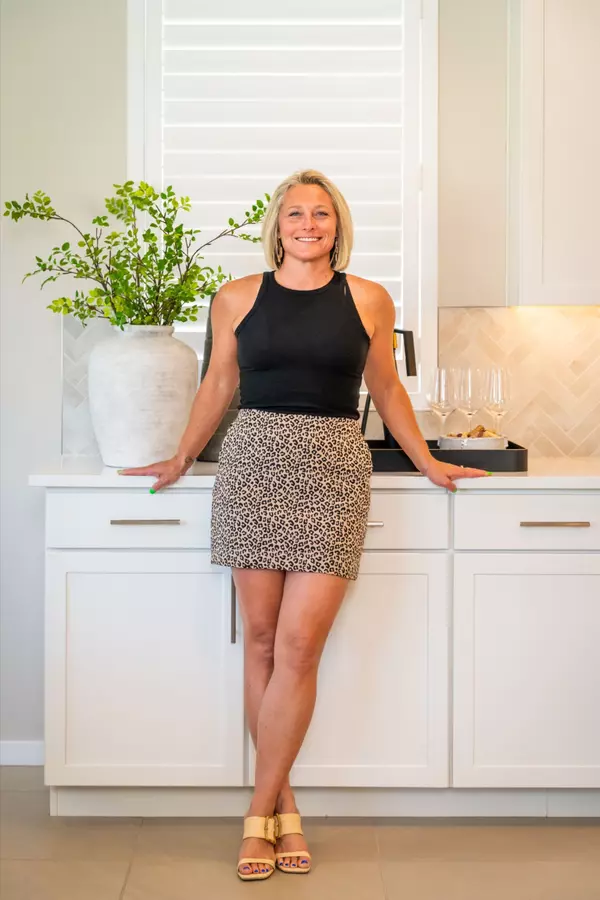 Rachel Packingham color-8