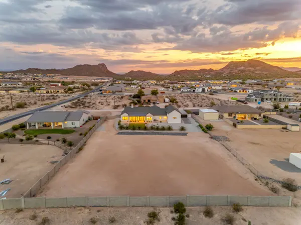 1138 W Catherine Ln, San Tan Valley, AZ 85144-8290