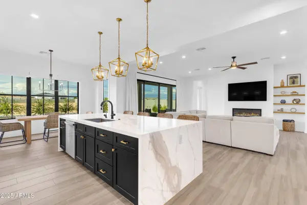 1138 W CATHERINE Lane, San Tan Valley, AZ 85144