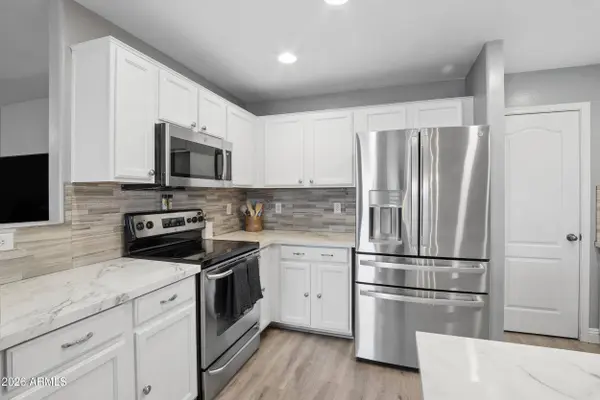 38257 N JONATHAN Street, San Tan Valley, AZ 85140