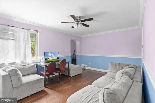 6504 KNOLLBROOK DR, Hyattsville, MD 20783