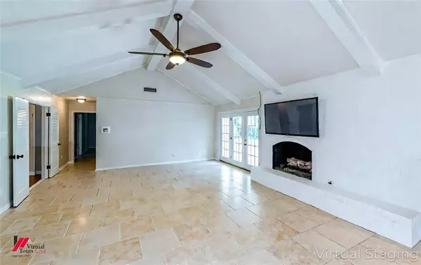 589 Spring Lake Drive, Shreveport, LA 71106