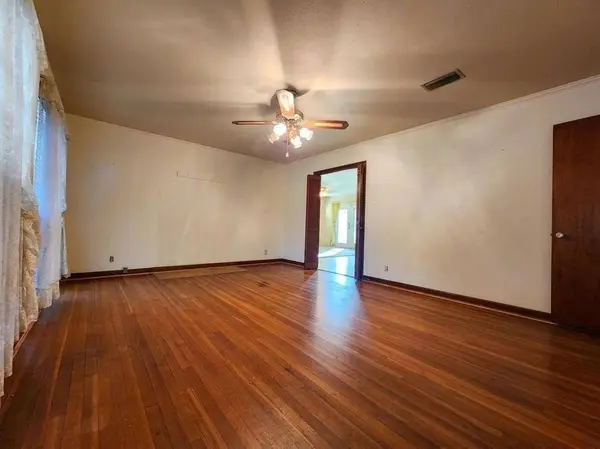 1894 Shady Lane, Shreveport, LA 71118