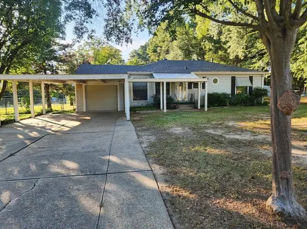 1894 Shady Lane