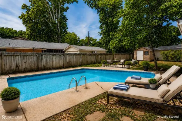 2704 E Cavett Drive, Shreveport, LA 71104