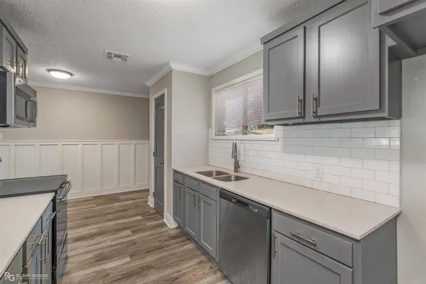 1106 Caroline Drive, Bossier City, LA 71112