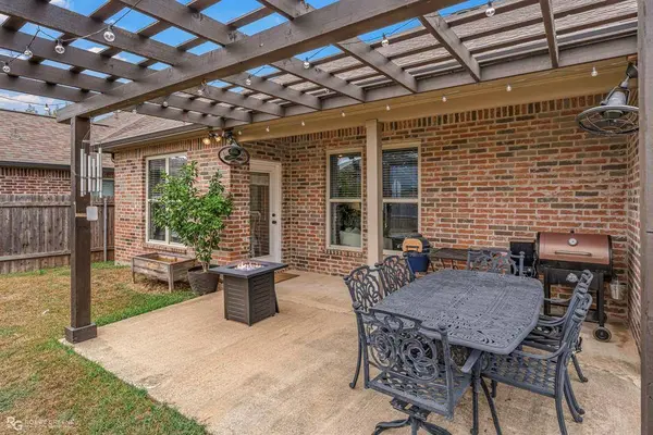 217 Apalachee Way, Bossier City, LA 71111