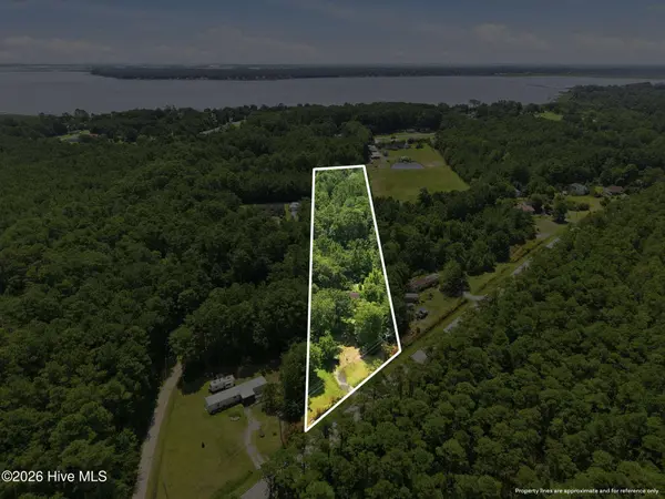 390 Old Winberry RD, Newport, NC 28570