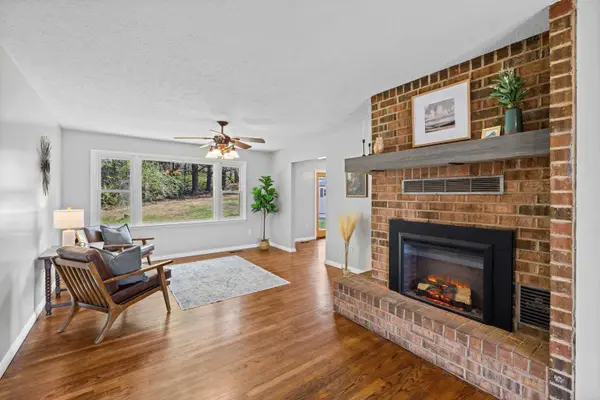 249 CATTLE SCALES RD, Waynesboro, VA 22980