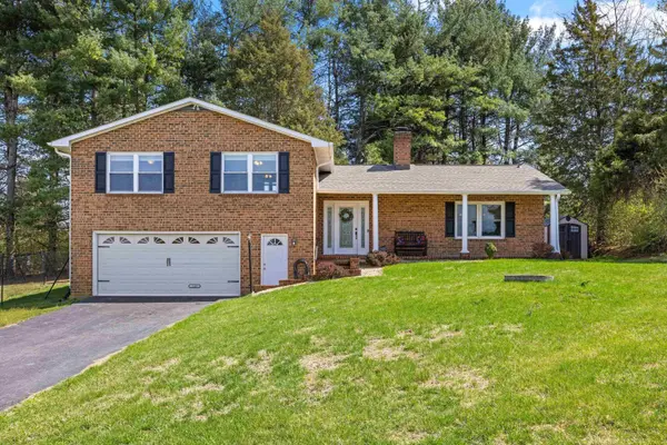 249 CATTLE SCALES RD, Waynesboro, VA 22980