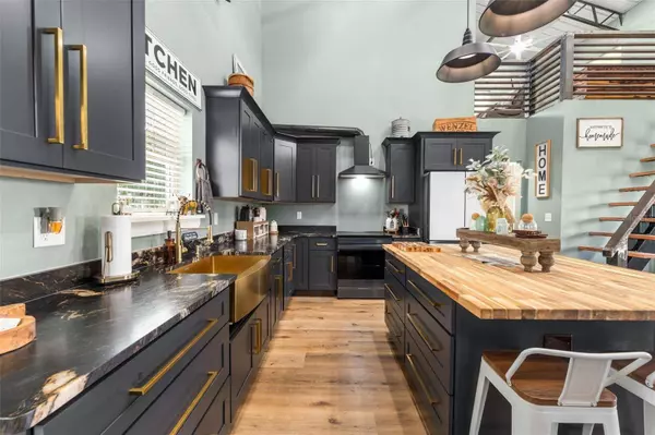 23220 NW 27TH ST, Morriston, FL 32668