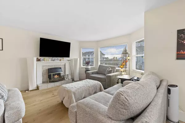 3038 Mcmillan RD, Abbotsford, BC V2S 6A8