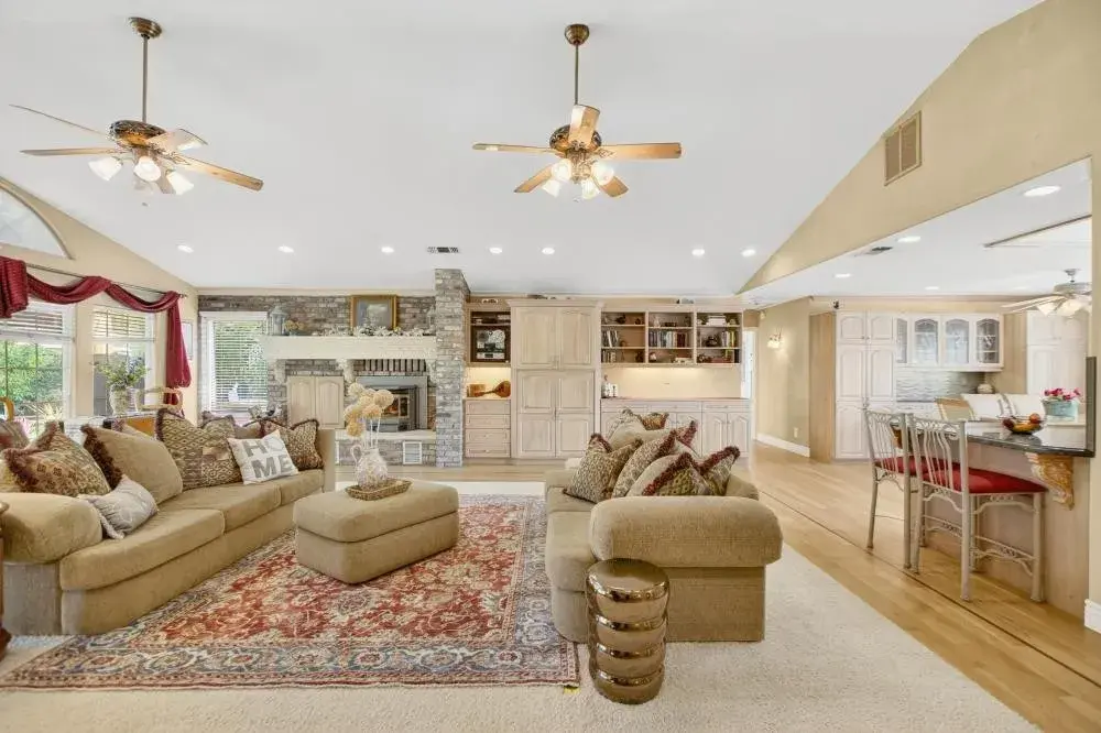 1508 Joby Ln, Sacramento, CA 95864-3129