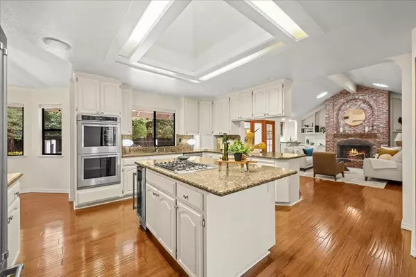 El Dorado Hills, CA 95762-5961,2525 Carnelian Cir