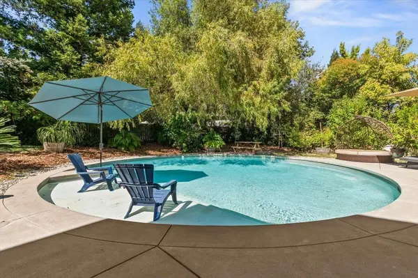 827 Governor Dr, El Dorado Hills, CA 95762-4334