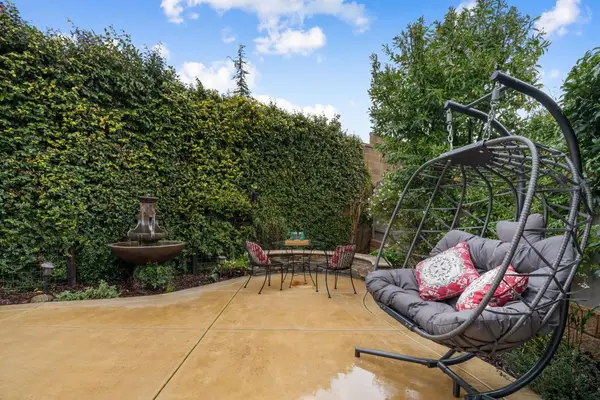 1098 Yucca Dr, El Dorado Hills, CA 95762-9434