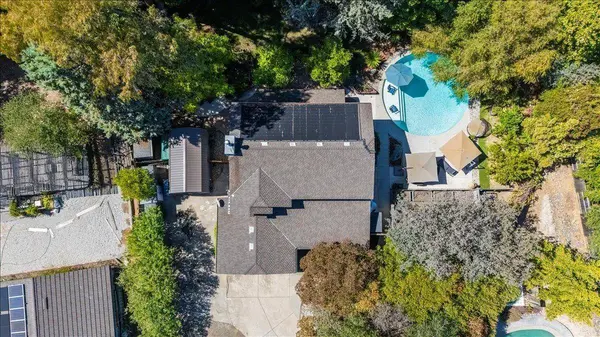 827 Governor Dr, El Dorado Hills, CA 95762-4334