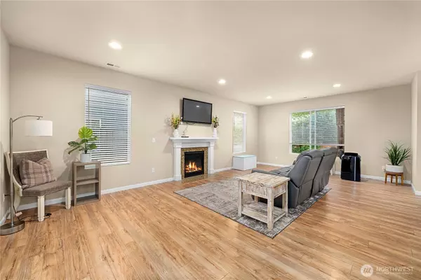 3948 Campus Willows LOOP NE, Lacey, WA 98516