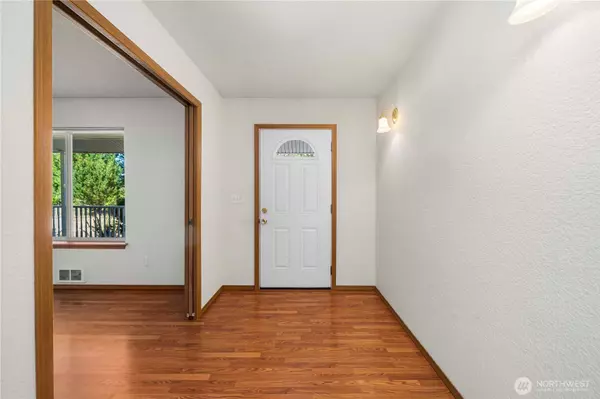 15326 Scenic Shores DR SE, Yelm, WA 98597