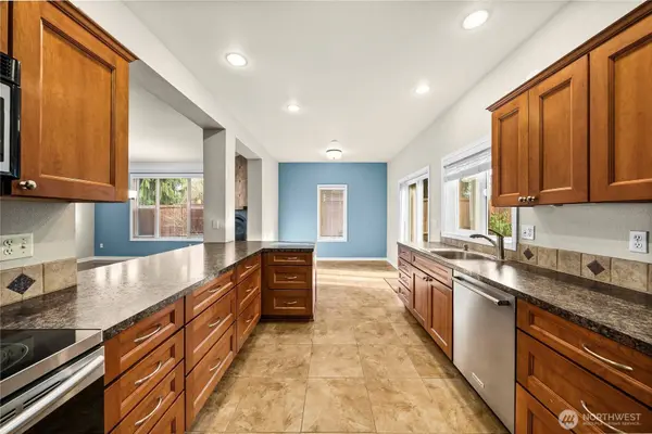 2218 McCormick CT SE, Olympia, WA 98501