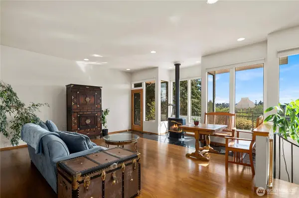 1205 11th CT SW, Olympia, WA 98502