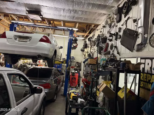 7961 W GOLD DUST Avenue, Peoria, AZ 85345