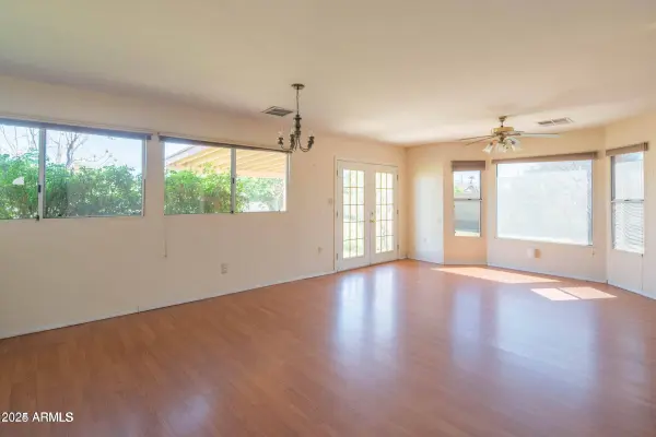 5210 W Monte Cristo Avenue, Glendale, AZ 85306