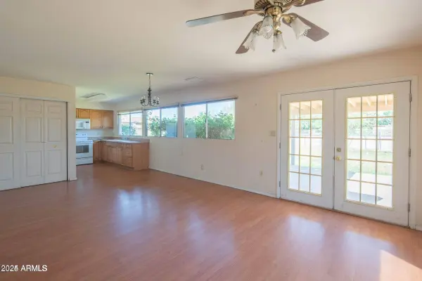 5210 W Monte Cristo Avenue, Glendale, AZ 85306