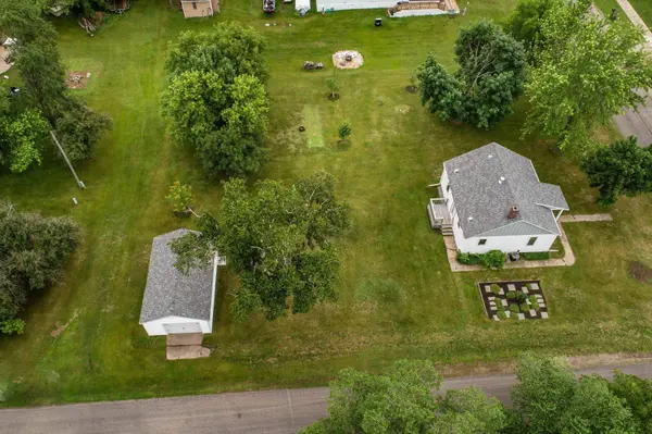 202 Lake AVE S, Ottertail, MN 56571