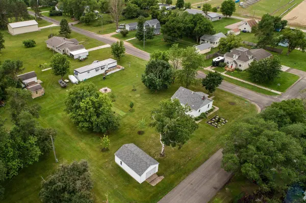 202 Lake AVE S, Ottertail, MN 56571