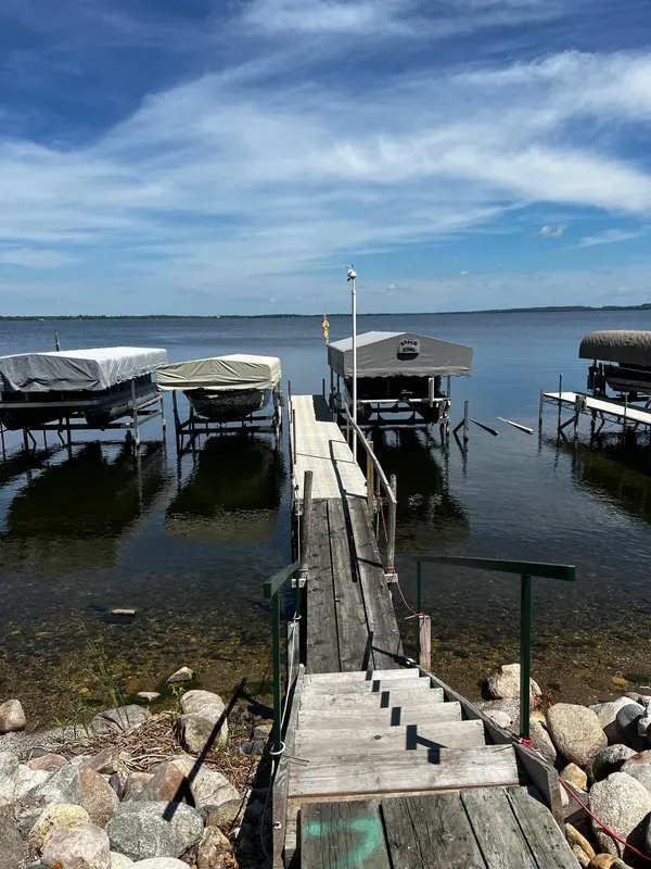 1208 E Lake ST, Osakis, MN 56360