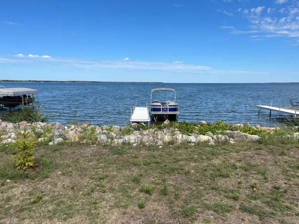 36045 Timber Hills TRL, Battle Lake, MN 56515
